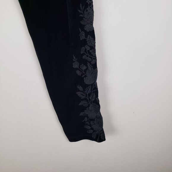 Johnny Was JW Los Angeles Black Velvet Tonal Embroidered Leggings Womens Medium - Picture 4 of 8